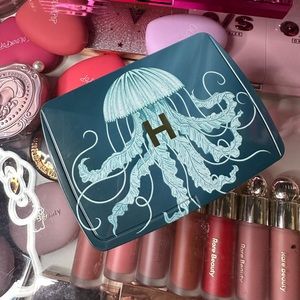 Hourglass ambient lighting palette 2023